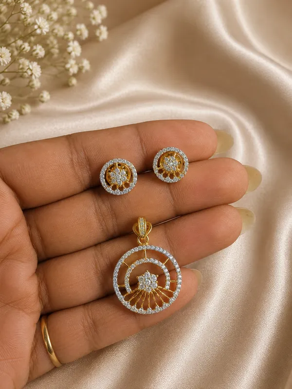 Elara_Pendant_Set