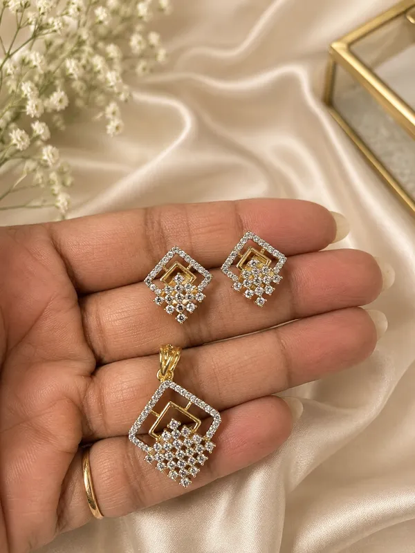Fiora_Pendant_Set