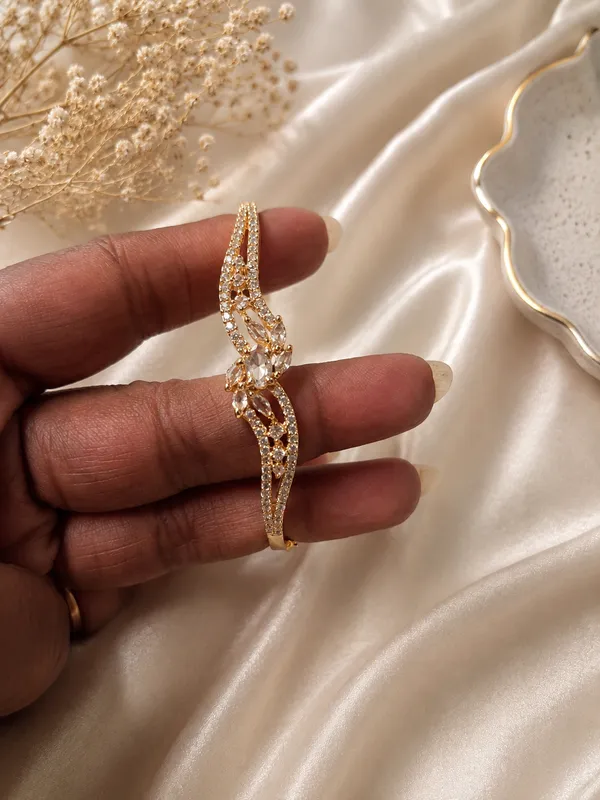 Roselle_Ad_Bracelet