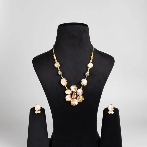 White_Gold_Alloy_Mother_Of_Pearl_Tanjore_Pendant_Necklace_Set_For_Women