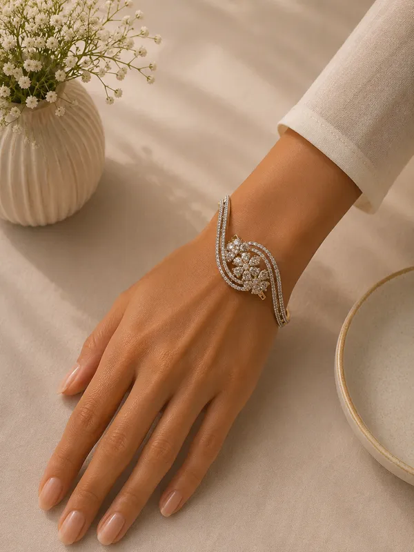Elowen_Ad_Bracelet
