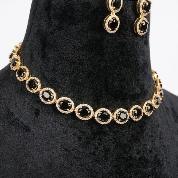 Black_Gold_Alloy_Stone_Oval_Choker_Set_For_Women