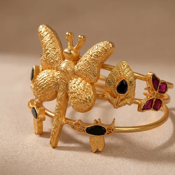 Gold_Alloy_Bee_Motif_Cuff_Bracelet_For_Women