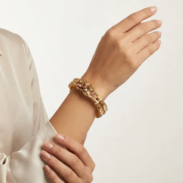 Gold_Alloy_Gemstone_Filigree_Crystal_Bangles_For_Women