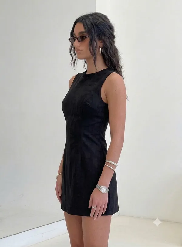 Black_Solid_Round_Neck_Sleeveless_Dress_For_Women