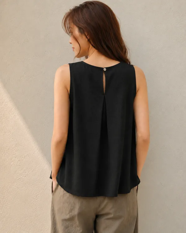 Black_Solid_Round_Neck_Sleeveless_Top_For_Women