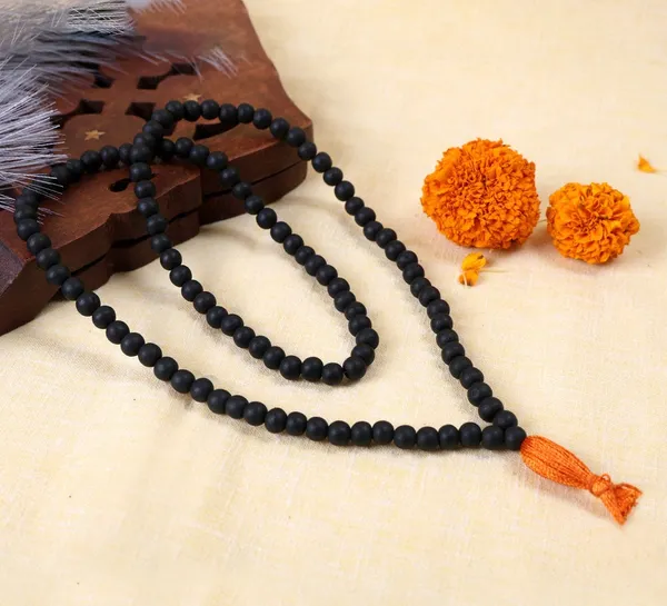 Karungali_Mala_for_Men_&_Women_|_Natural_Karungali_Wood_Prayer_Beads_Necklace_|_Spiritual_Protection,_Meditation_&_Positive_Energy_Mala_|_Handmade_Sacred_Japa_Mala_for_Peace,_Focus_&_Prosperity