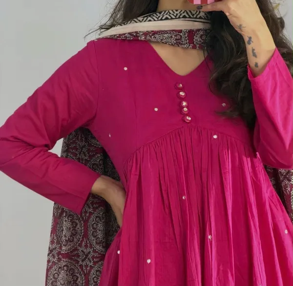 Aline_kurta_Set_with_Beautiful_Jaipur_Printed_Malmal_Dupatta_with_Matching_pant_