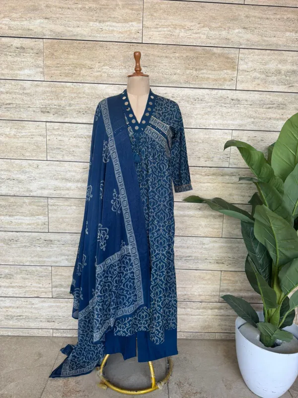 Anarkali_Kurta_Pant_Dupatta_set_with_Original_Mirror_Work