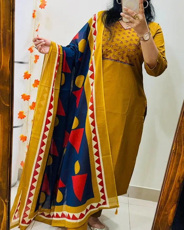 Beautiful_cotton_kurta_set_