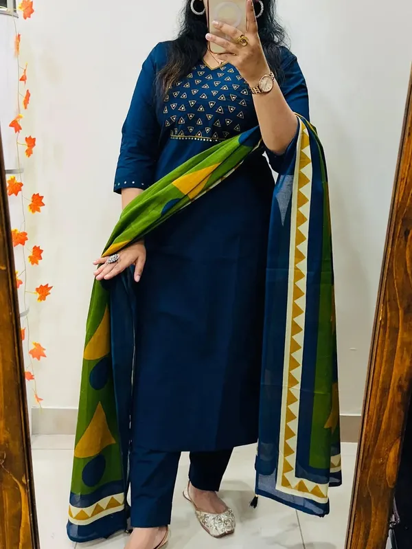 Beautiful_embroidery_cotton_kurta_set_