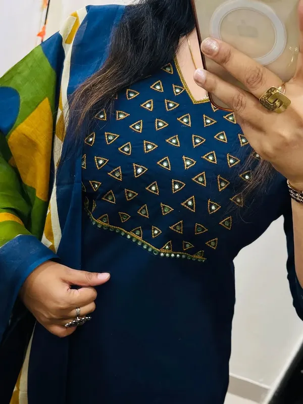 Beautiful_embroidery_cotton_kurta_set_