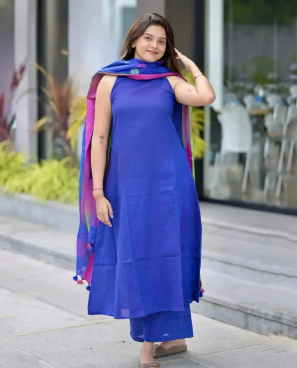 Blue_Cotton_Handloom_Kurta_With_Pant_&_Linen_Weaved_Dupatta_Set