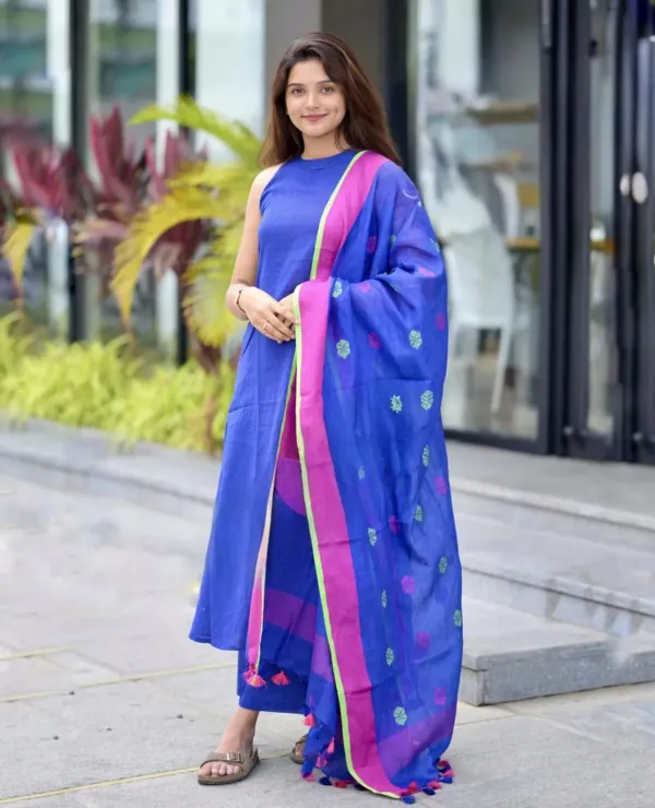 Blue_Cotton_Handloom_Kurta_With_Pant_&_Linen_Weaved_Dupatta_Set