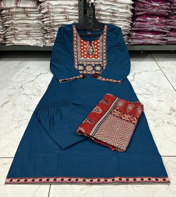 Blue_Heavy_Cotton_Suit_Set_with_Dupatta