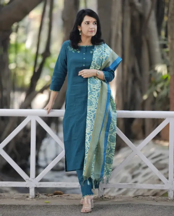 Blue_Trendy_Design_Cotton_Suit_Set