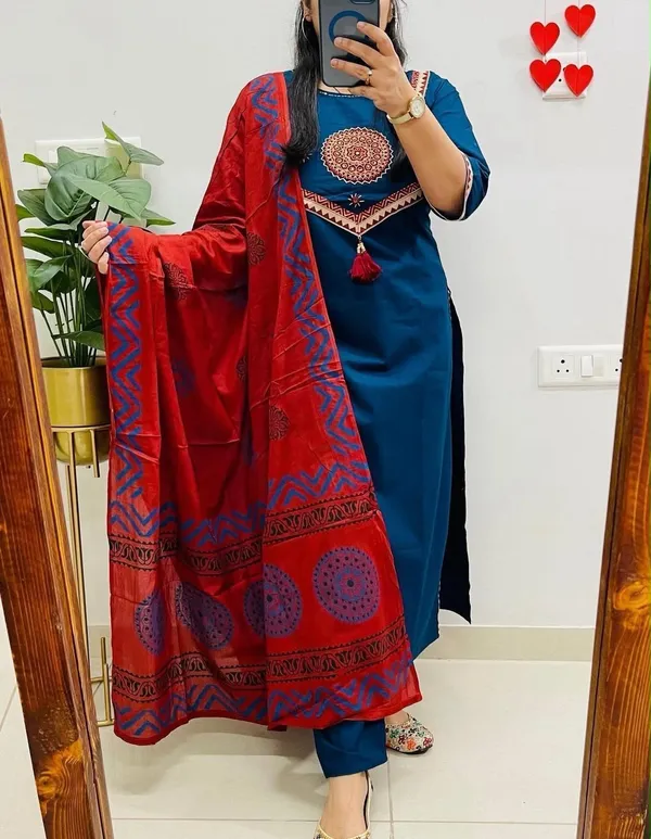 Blue_embroidery_cotton_kurta_set