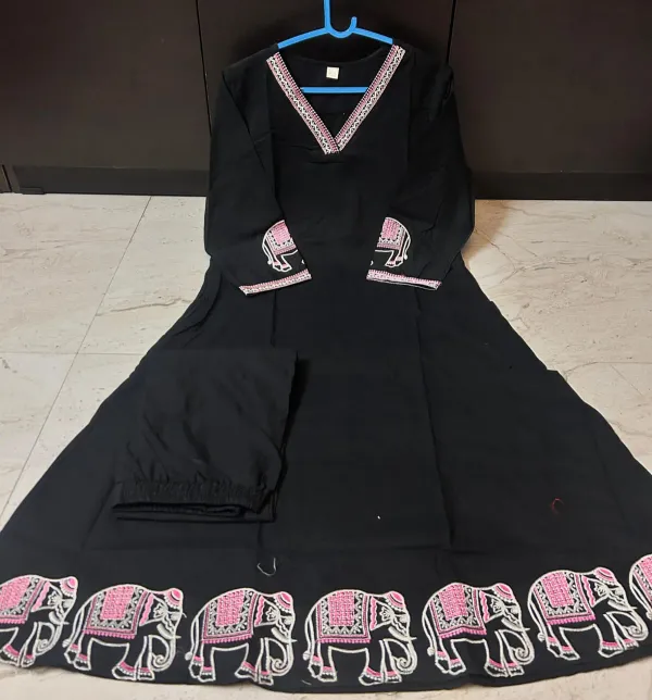 Cotton_Embroidered_Kurta_&_Pant_Set