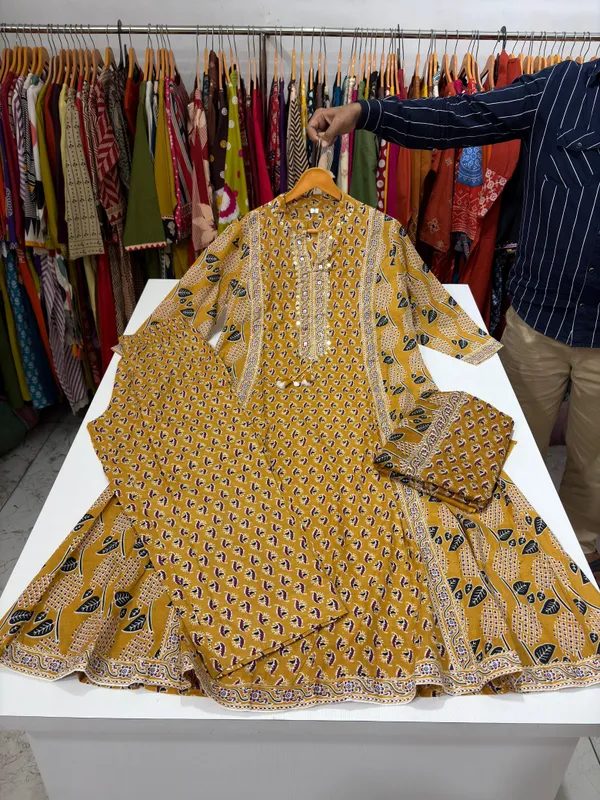 Elegant_Cotton_Flex_Kurta_Plazzo_Set_with_Dupatta