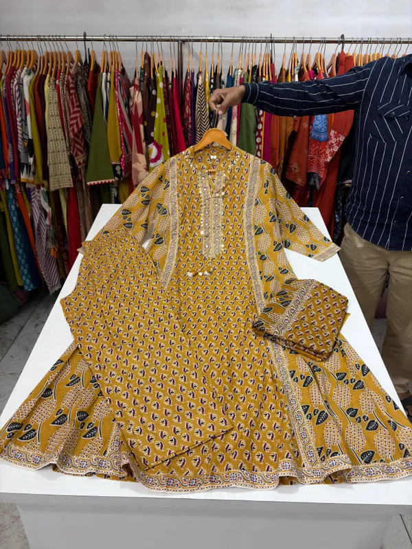 Elegant_Cotton_Flex_Kurta_Plazzo_Set_with_Dupatta