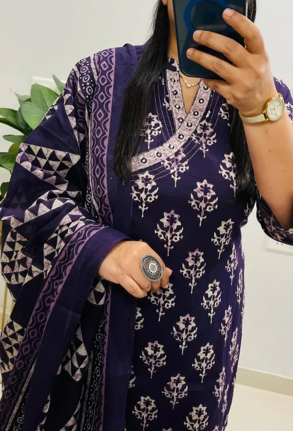 Elegant_Jaipuri_Prints_with_Comfortable_Everyday_Styling