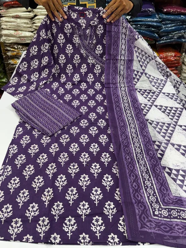 Elegant_Jaipuri_Prints_with_Comfortable_Everyday_Styling