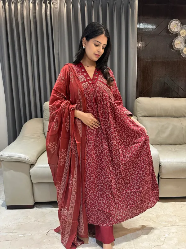 Ethnic_Cotton_Brown_Anarkali_Kurta_Pant_Set_with_Mirror_Detailing