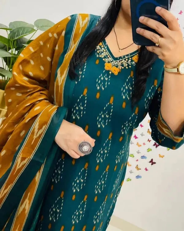 Green_Color_Ikkat_Print_with_Kurti_Pant_&_Dupatta_Set