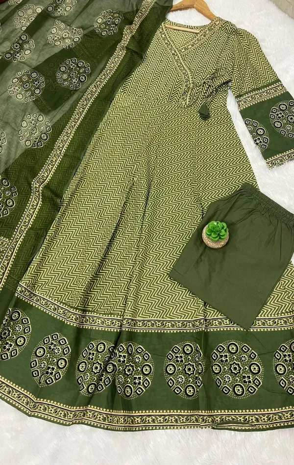 Green_Cotton_Anarkali_Kurta_With_Pant_&_Dupatta_Set