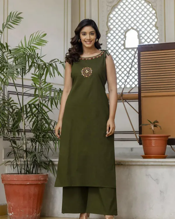 Green_Cotton_Cut_Sleeve_Embroidered_Kurta_&_Pant_Set