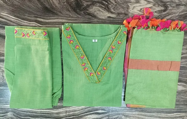 Green_Trendy_Design_Cotton_Suit_Set