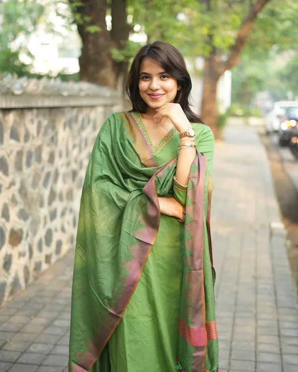 Green_Trendy_Design_Cotton_Suit_Set