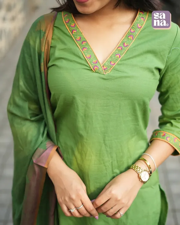 Green_Trendy_Design_Cotton_Suit_Set