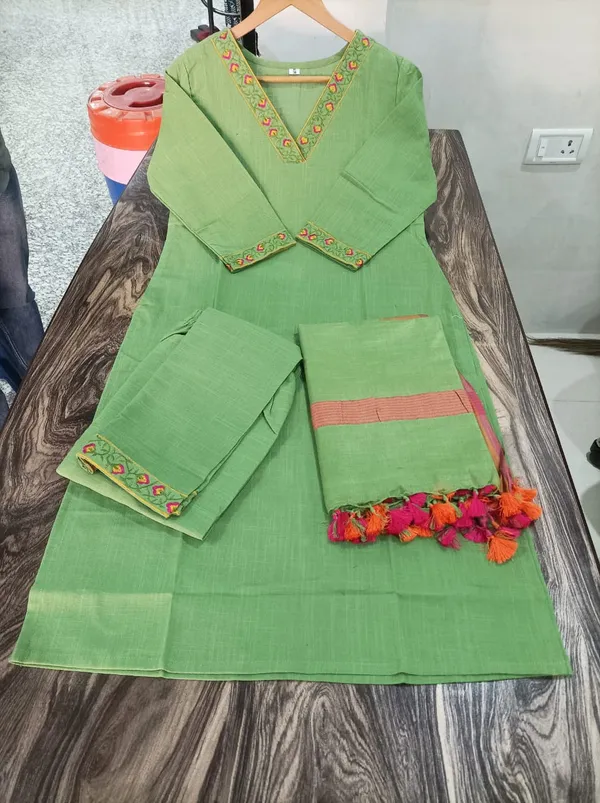 Green_Trendy_Design_Cotton_Suit_Set