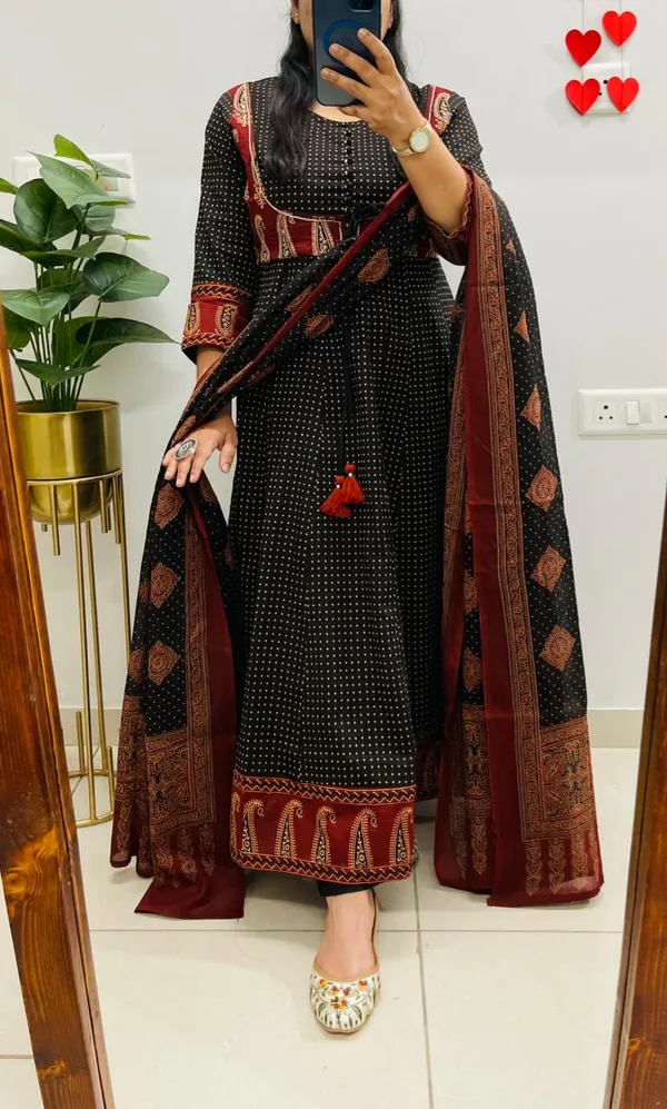 Heavy_Anarkali_Suit_Cotton_Kurti_Pant_Dupatta_Set