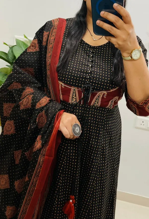 Heavy_Anarkali_Suit_Cotton_Kurti_Pant_Dupatta_Set