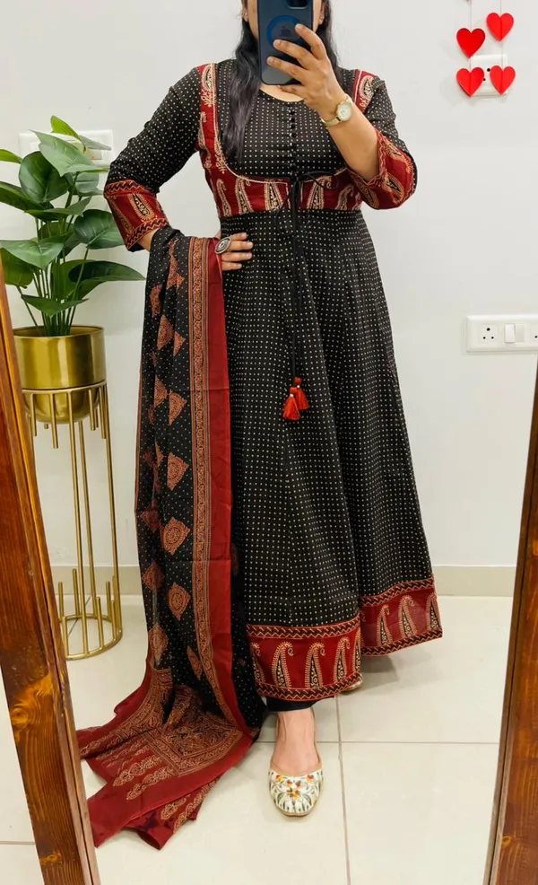 Heavy_Anarkali_Suit_Cotton_Kurti_Pant_Dupatta_Set