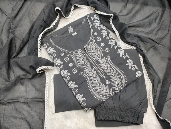 Heavy_Cotton_full_(ChiCkenkari)_Embroidery_Kurti_Plazo_Duppta_set