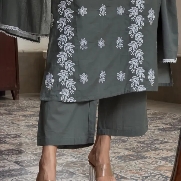Heavy_Cotton_full_(ChiCkenkari)_Embroidery_Kurti_Plazo_Duppta_set
