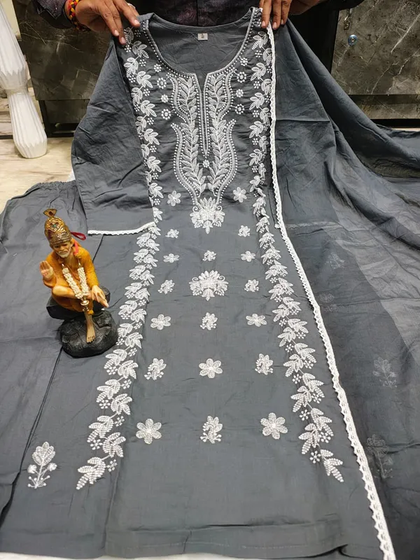 Heavy_Cotton_full_(ChiCkenkari)_Embroidery_Kurti_Plazo_Duppta_set