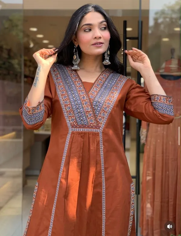 Jaipuri_Cotton_Women_Printed_Kurta_Pant_Dauppatta_Set