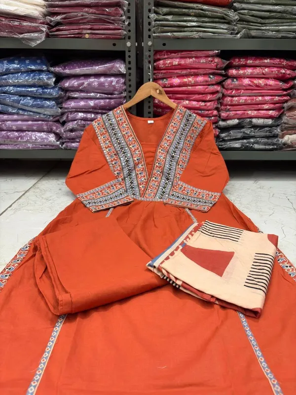 Jaipuri_Cotton_Women_Printed_Kurta_Pant_Dauppatta_Set