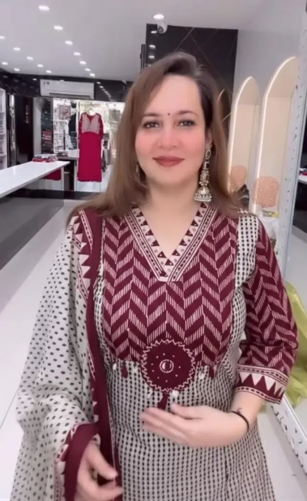Maroon_Color_Premium_Heavy_Cotton_Kurti_Pant_Set_with_Dupatta_