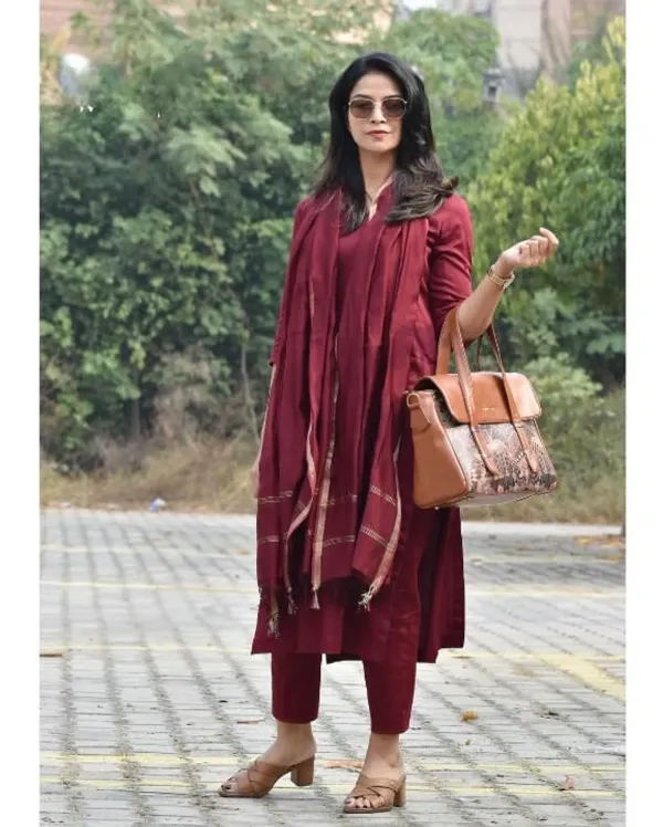 Maroon_Cotton_Kurta_and_Pant_Set_with_Kota_Doriya_Dupatta
