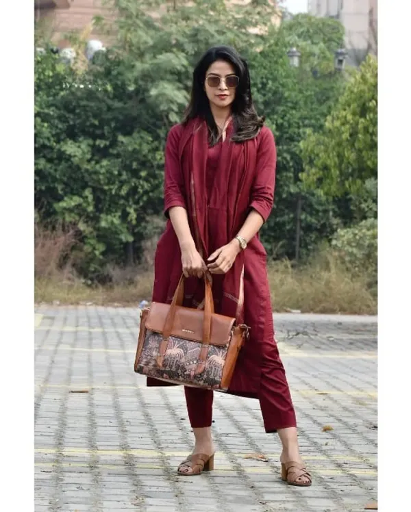 Maroon_Cotton_Kurta_and_Pant_Set_with_Kota_Doriya_Dupatta