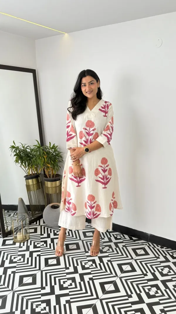 Multicolor_Women_Pure_Cotton_Kurti_Pant_Set