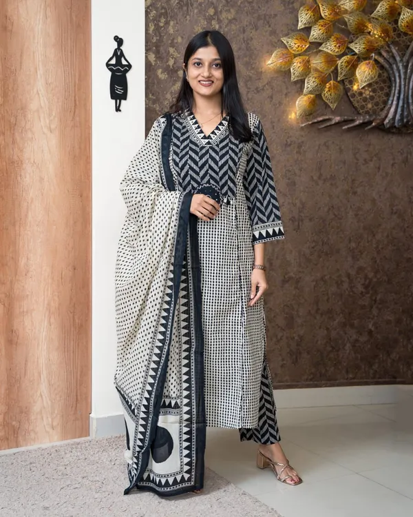 Navy_Blue_Color_Premium_Heavy_Cotton_Kurti_Pant_Set_with_Dupatta_