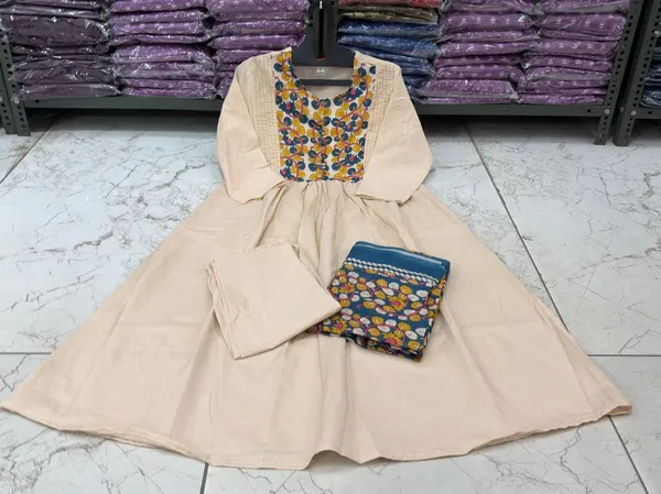 Off_White_Beautiful_Aline_kurta_set