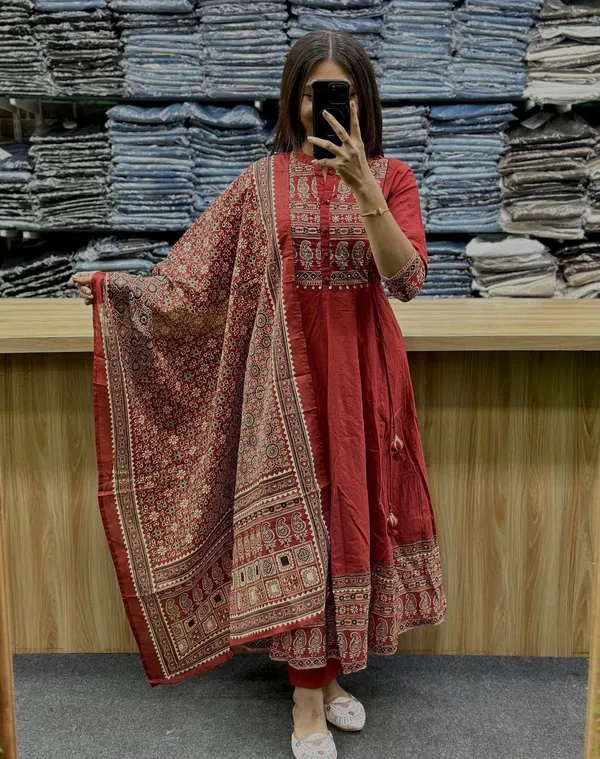 Orange_Graceful_Elegance_Premium_Cotton_Flairy_Suit_Set