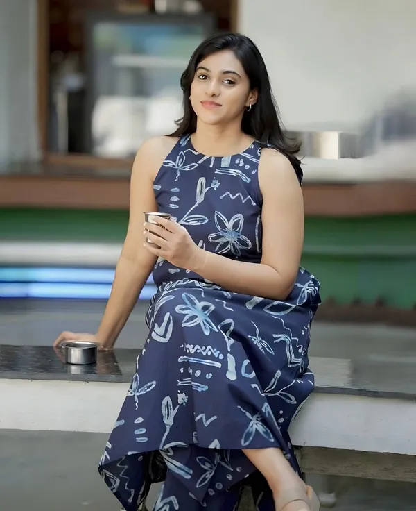 Premium_Blue_Color_Floral_Cambric_Cotton_Kurta_Palazzo_Set